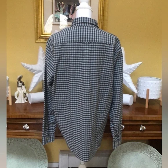 H & M Logo Men’s 100% Grey & Blk Plaid Casual Button Down Shirt Size XL NWT - Picture 9 of 14